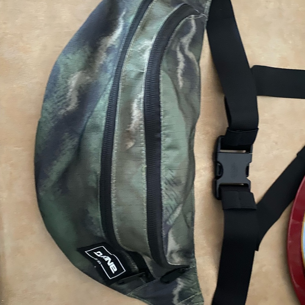 Dakine Camouflage Waist Bag